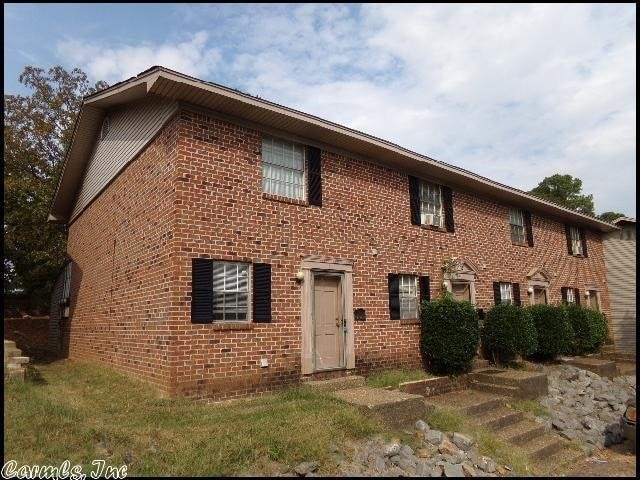 Building Photo - 1712 Sanford Dr