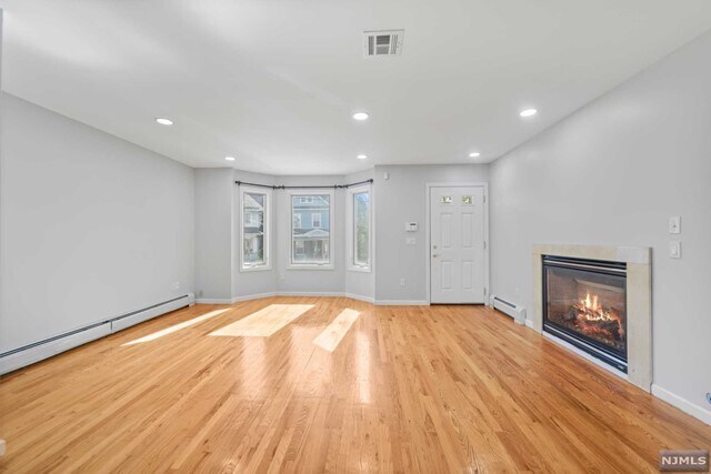 Foto del edificio - 243A Warren Ave