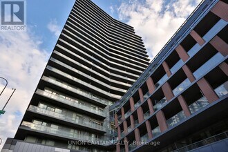 Building Photo - 20 Bruyeres Mews