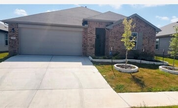 Building Photo - 13800 Dismuke Dr