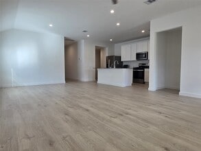 Building Photo - 7826 Calabria Dr