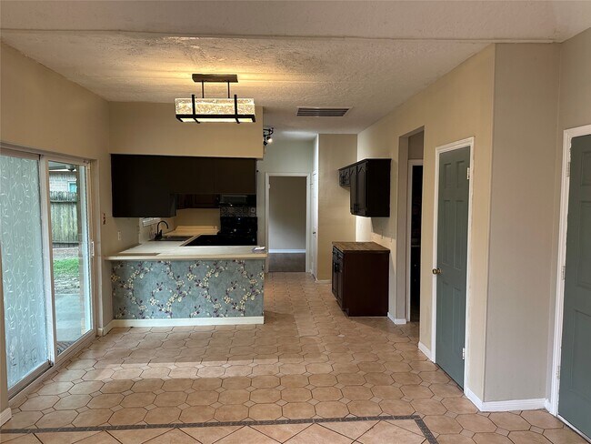 Foto del edificio - 13634 Cedar Point Dr