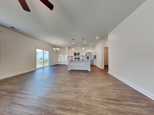 Building Photo - 122 Thatchet Drive