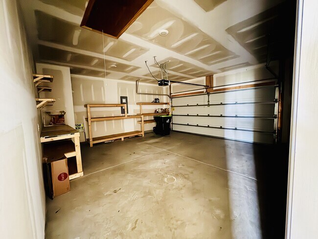 Foto del edificio - 1519 Springfield Ln
