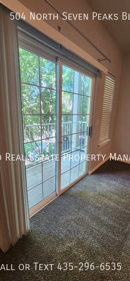 Foto del edificio - 504 N Seven Peaks Blvd