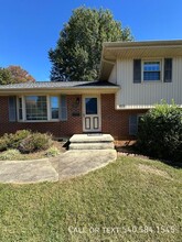 Building Photo - 4528 Hazel Dr