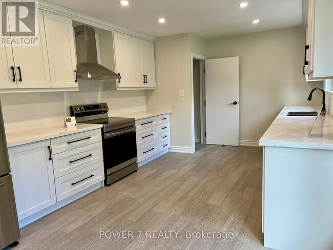 Building Photo - 145 Earlton Rd