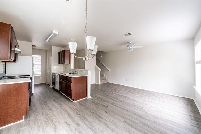 Building Photo - 9927 Bilbrook Pl