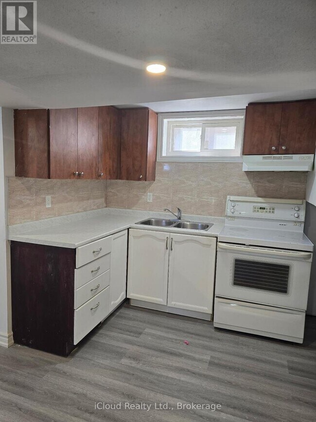 Photo du bâtiment - 8 York St