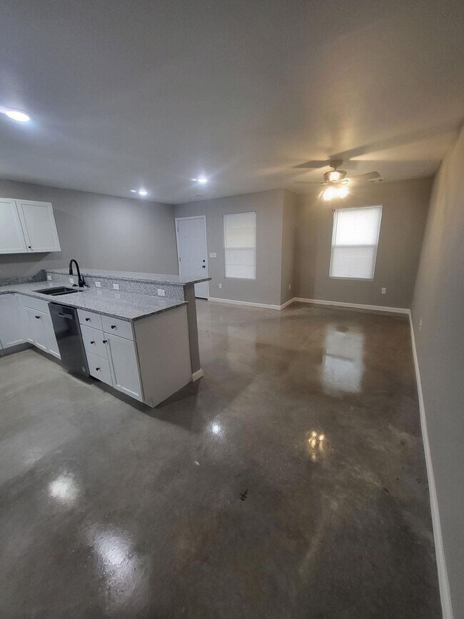 Foto del edificio - 1413-1415 S Byers Ave