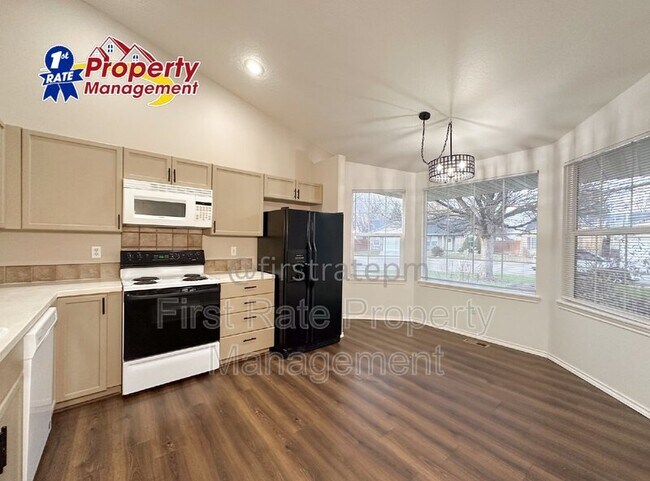 Building Photo - 16470 N Elderberry Cir