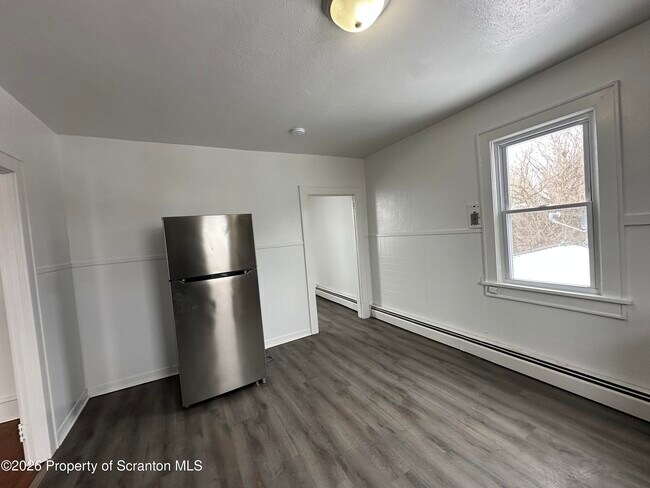 Building Photo - 214 Mayock St