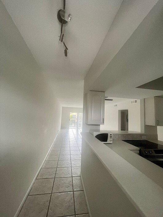 Foto del edificio - 120 Lehane Ter