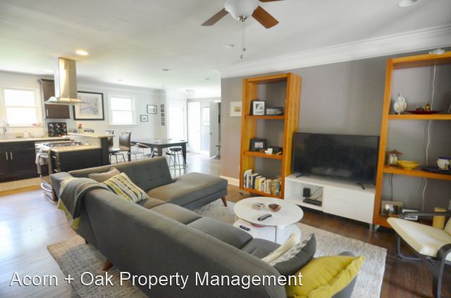 Foto principal - 3 br, 2.5 bath House - 221 W. Cornwallis Rd.