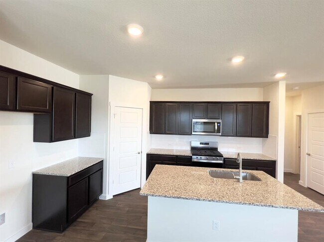 Foto del edificio - 2900 Egan Dr