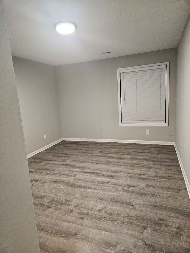 Building Photo - Carlton Ford Apartments