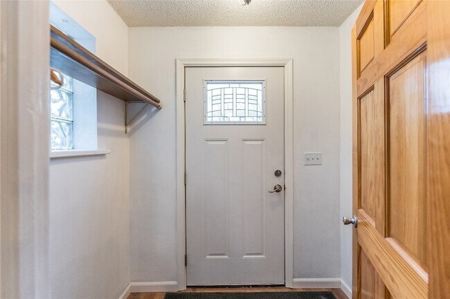 Foto del edificio - 9578 Vestal Pkwy W