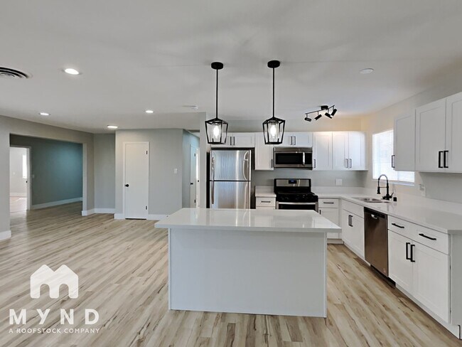 Foto del edificio - 3112 E Vegas Valley Dr