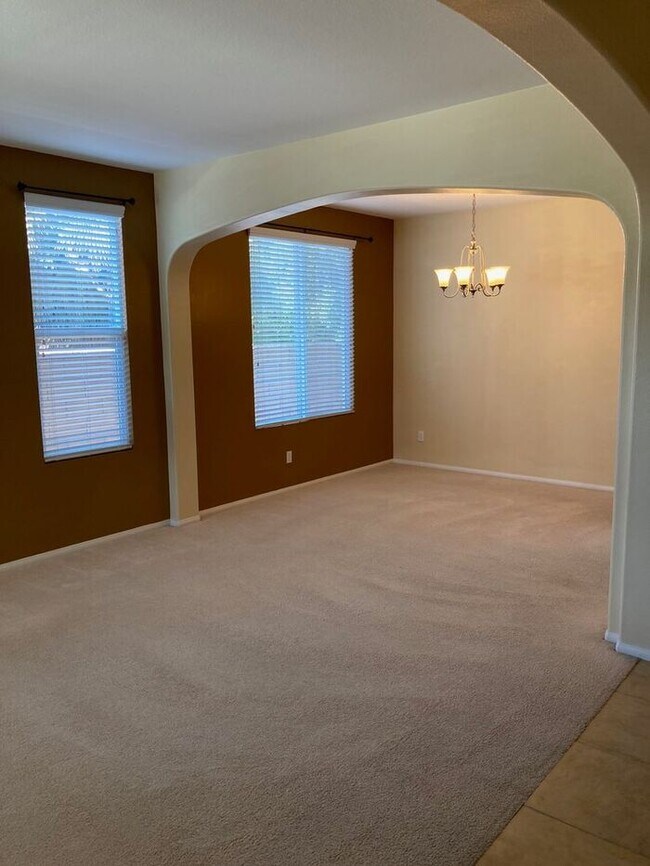 Foto del edificio - Stunning 4 BR 3 BA Wolf Creek Home