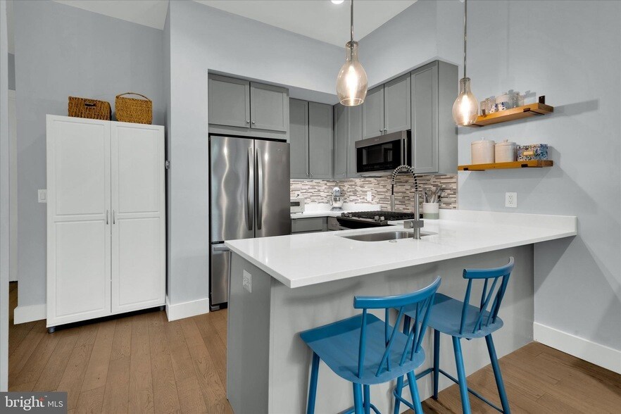 Primary Photo - 3225 Sherman Ave NW
