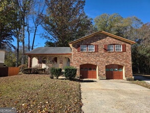 Building Photo - 8343 Magnolia Dr