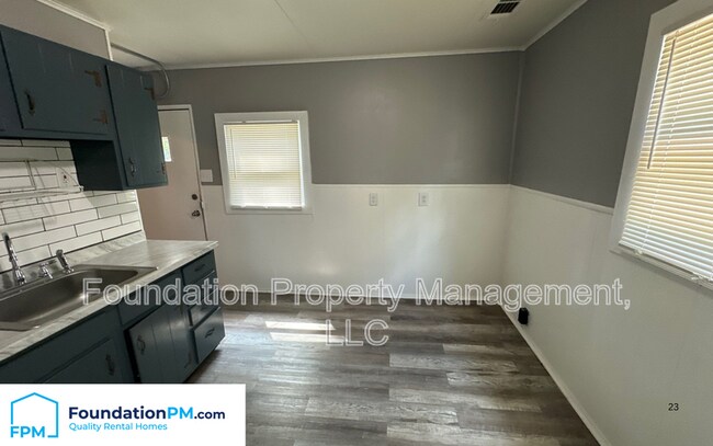 Foto del edificio - 969 Joel Ave