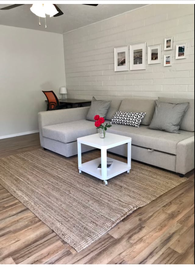 Building Photo - 1436 S Roberta St