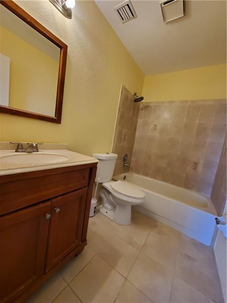 Building Photo - 3175 Coral Ridge Dr
