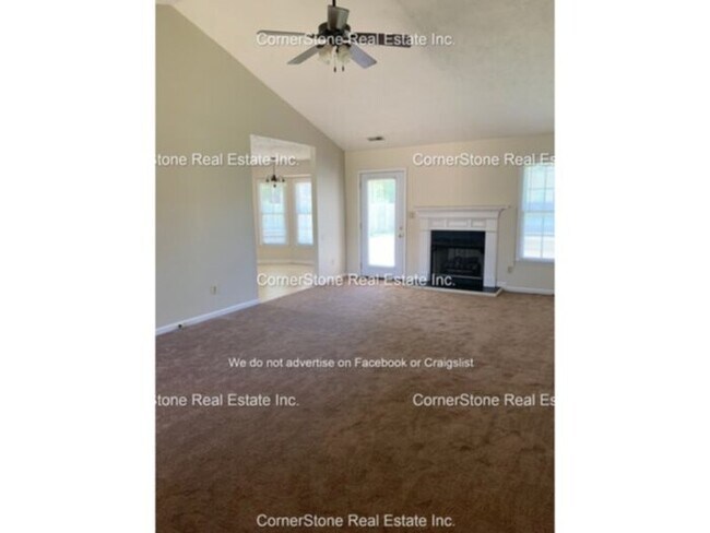 Foto del edificio - 6329 Foxlake Dr