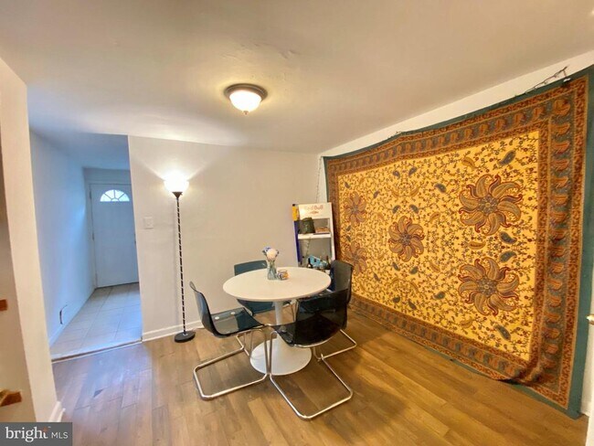 Building Photo - 3210 Haverford Ave