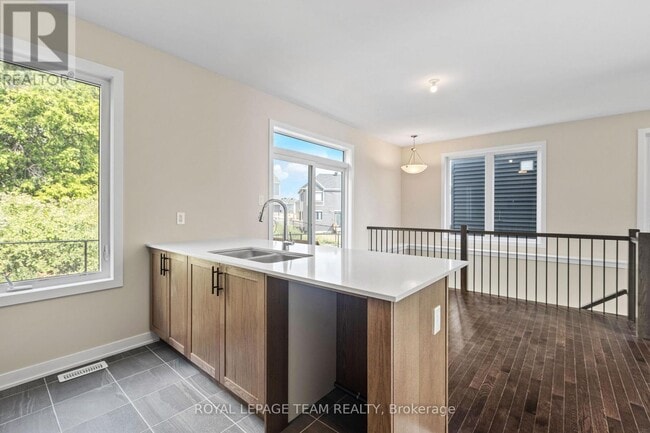 Building Photo - 330 Falsetto St