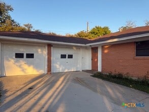 Building Photo - 3402 Rosewood Dr Building Photo - 3402 Rosewood Dr