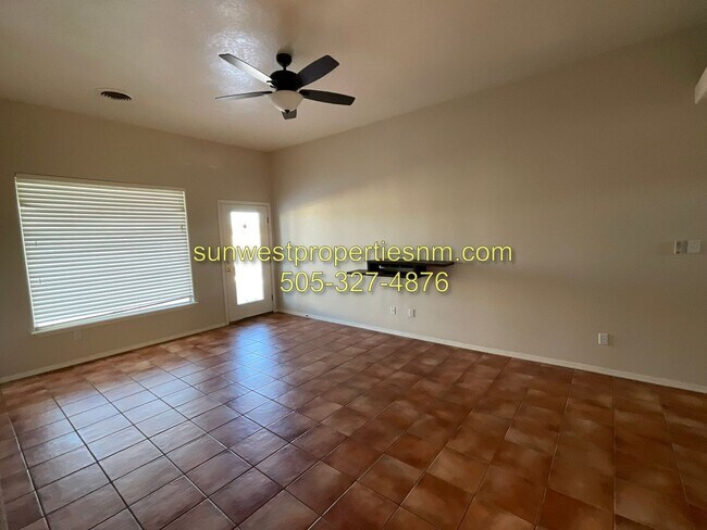 Foto del edificio - 3 Bedroom, 2 Bath, 2 Car Garage House with...