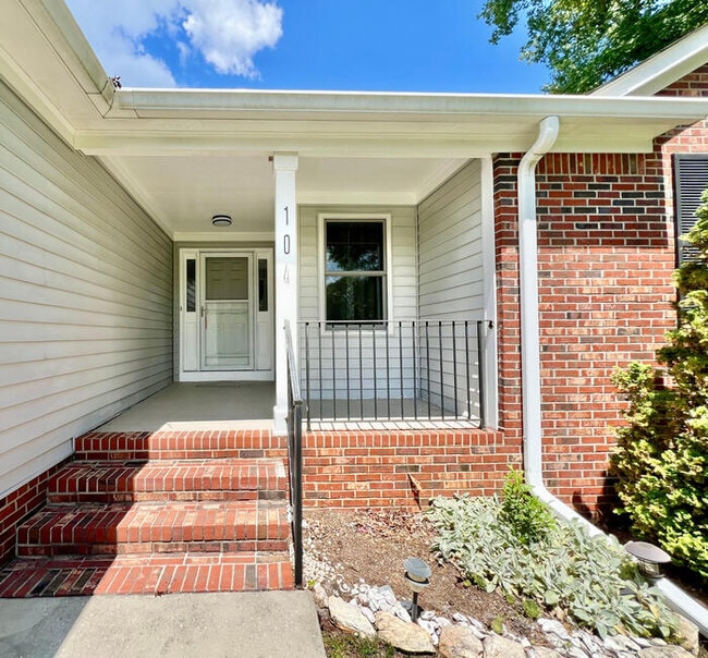 Building Photo - 104 Weatherby Ct