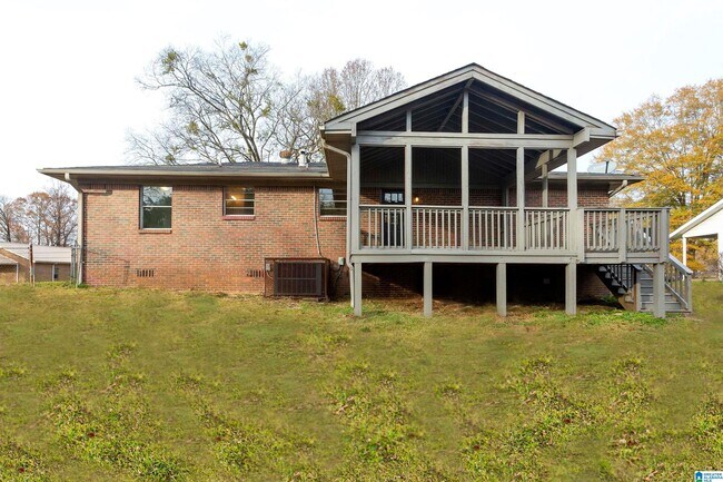 Building Photo - 417 1st Way