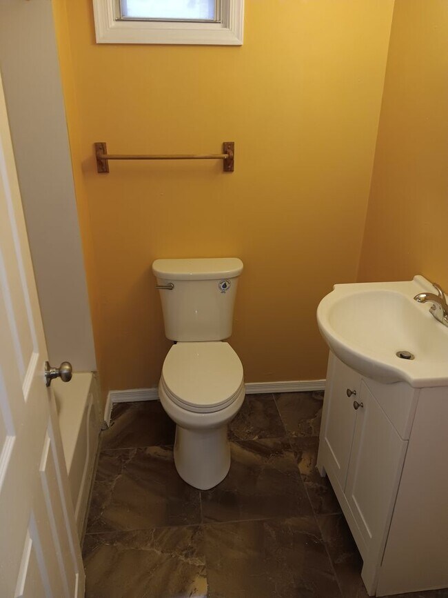 Foto del edificio - 2605-07 Cecil B Moore Ave