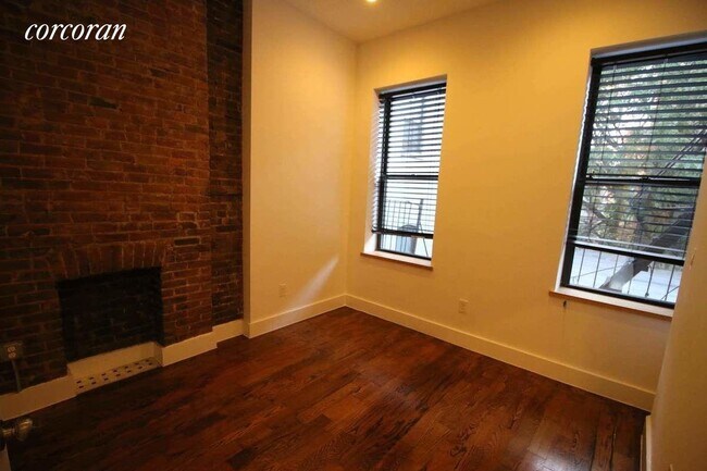 Foto del edificio - 67 W 130th St