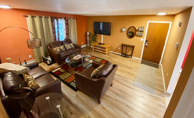 Foto del edificio - 222 W 13th Ave