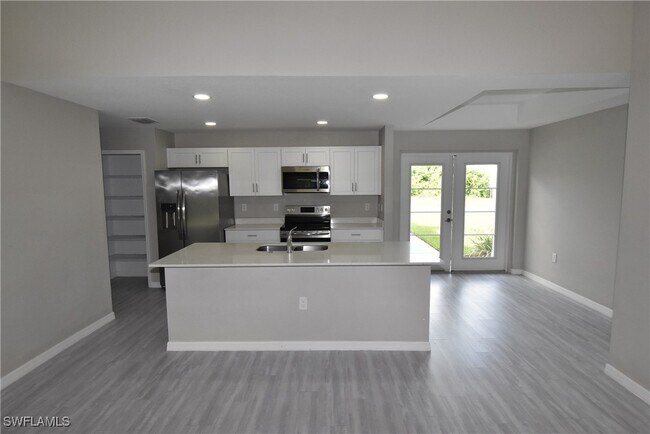 Building Photo - 212 Antis Dr