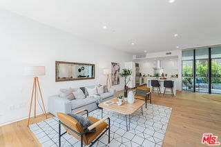 Foto del edificio - 825 Kings Rd