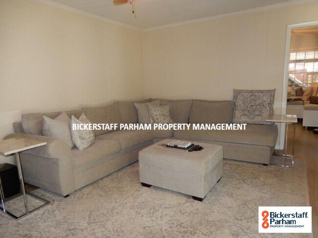 Building Photo - Modern Amenities. Urban Location. Sophisti...
