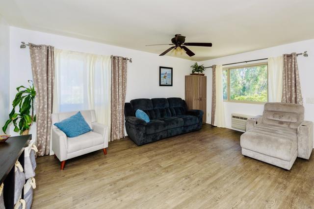 Foto del edificio - 391 Emerald Ave