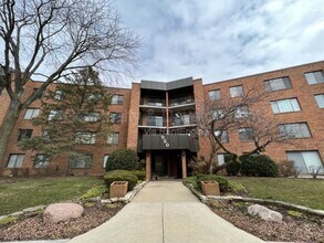 Building Photo - 950 E Wilmette Rd