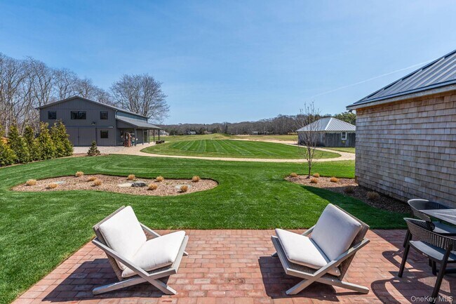 Foto del edificio - 3375 Indian Neck Ln