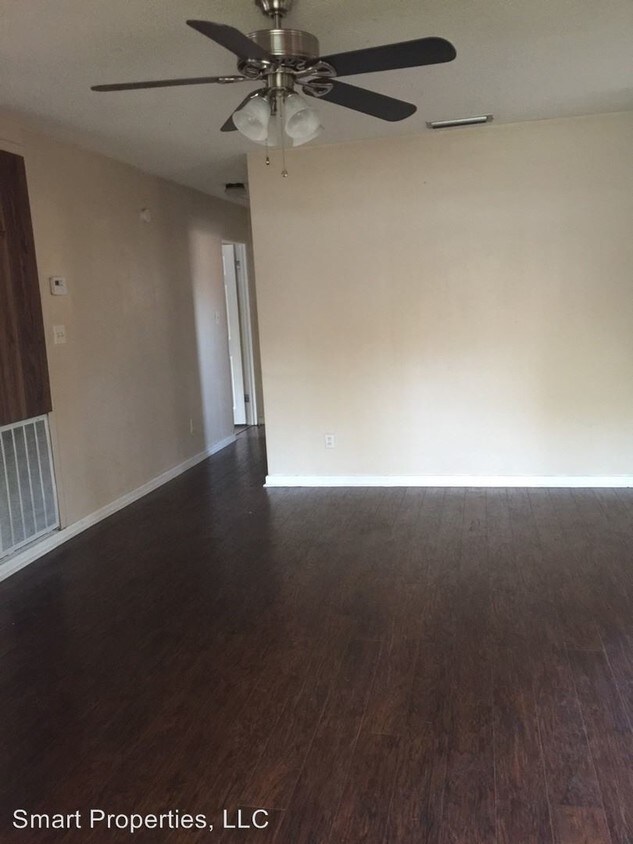 Building Photo - 509 Tanglewood Dr