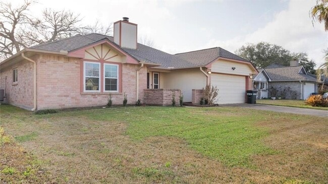 Building Photo - 15734 Castorglen Dr