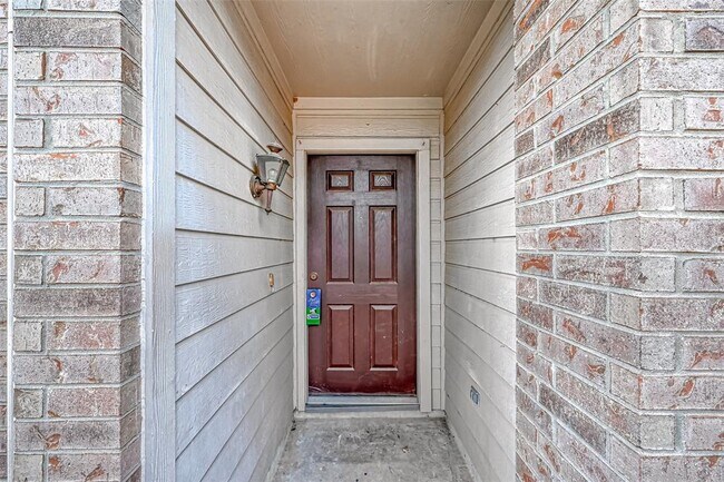 Building Photo - 11918 Solon Springs Dr