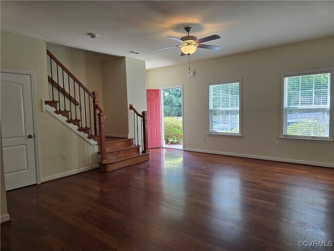 Foto del edificio - 7417 Pebble Lake Dr