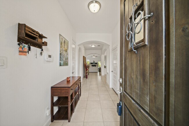 Foto del edificio - 7413 Woodward Springs Dr