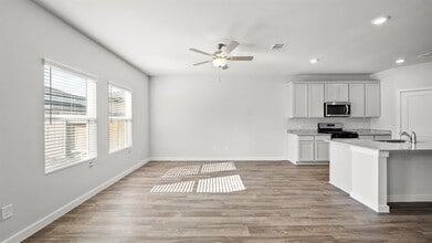 Building Photo - 25207 Leather Leaf Ct